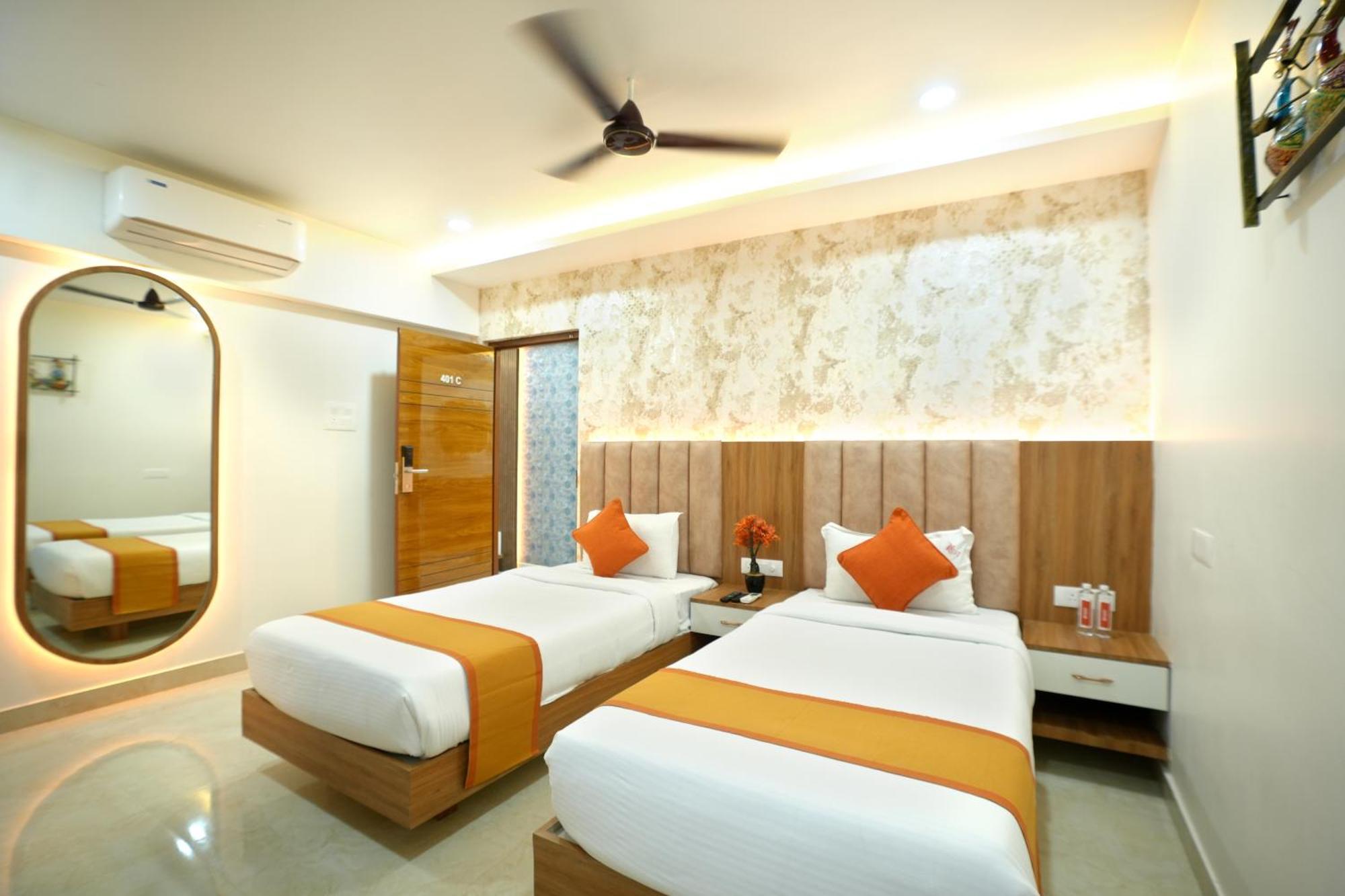 Viola Suites Hyderabad Eksteriør bilde