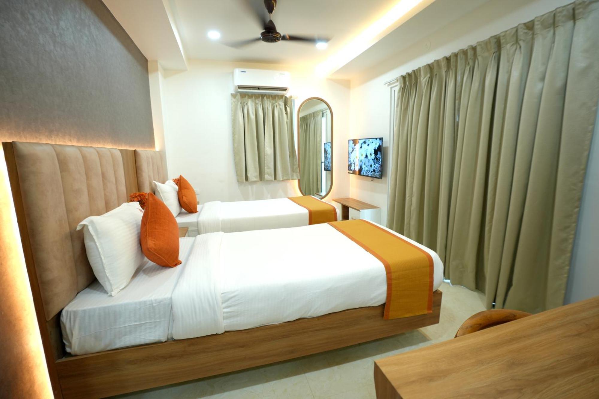 Viola Suites Hyderabad Eksteriør bilde