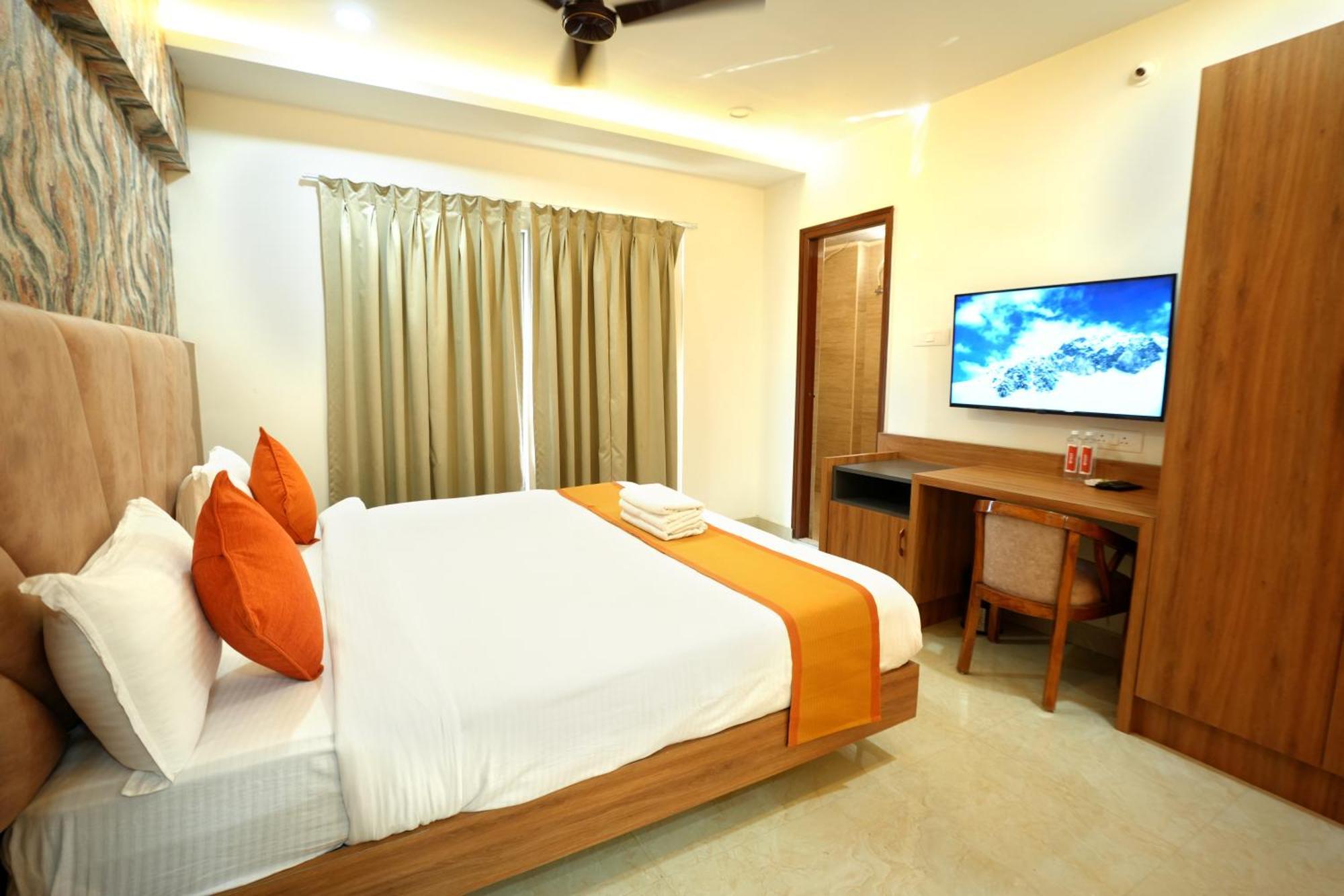 Viola Suites Hyderabad Eksteriør bilde
