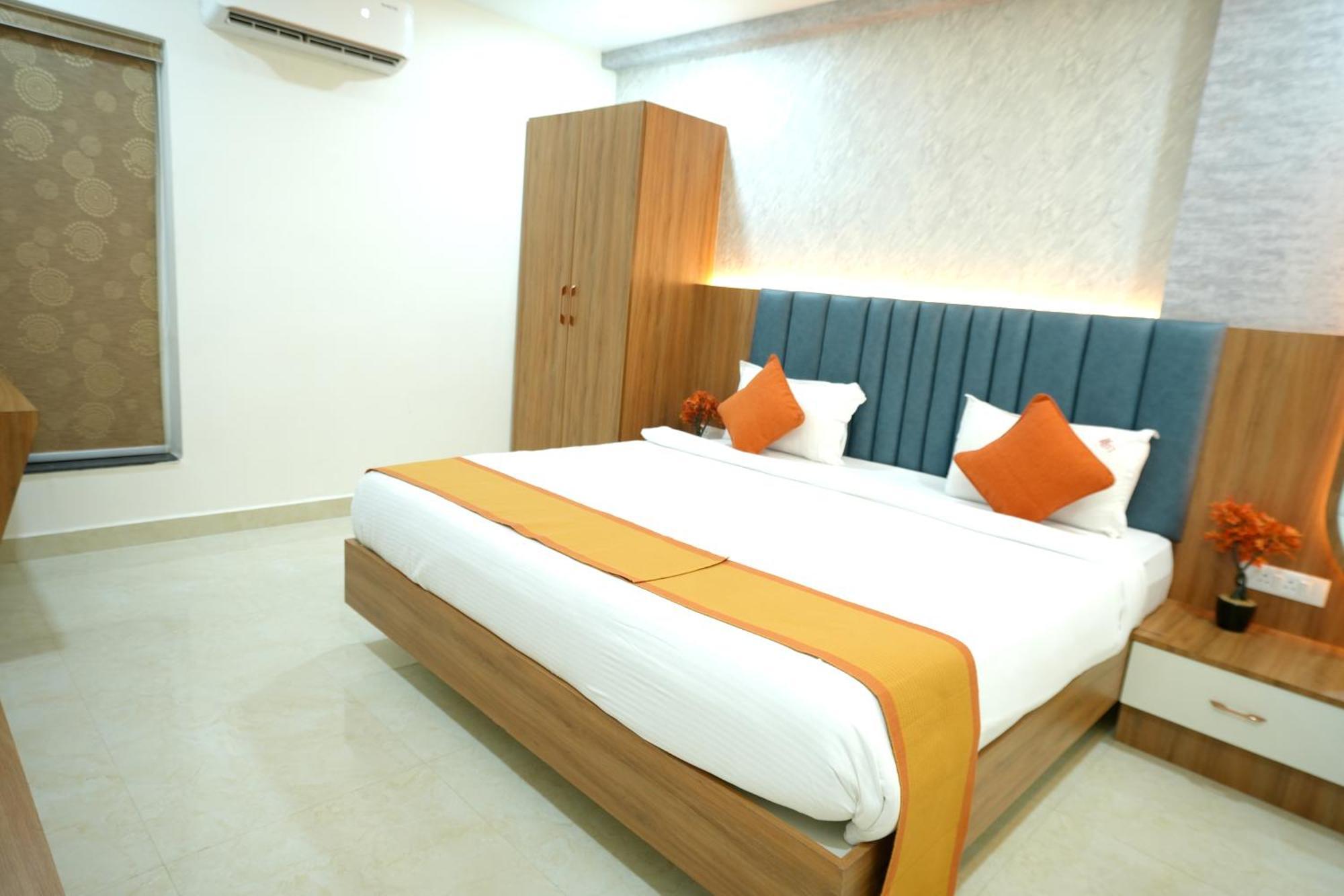 Viola Suites Hyderabad Eksteriør bilde