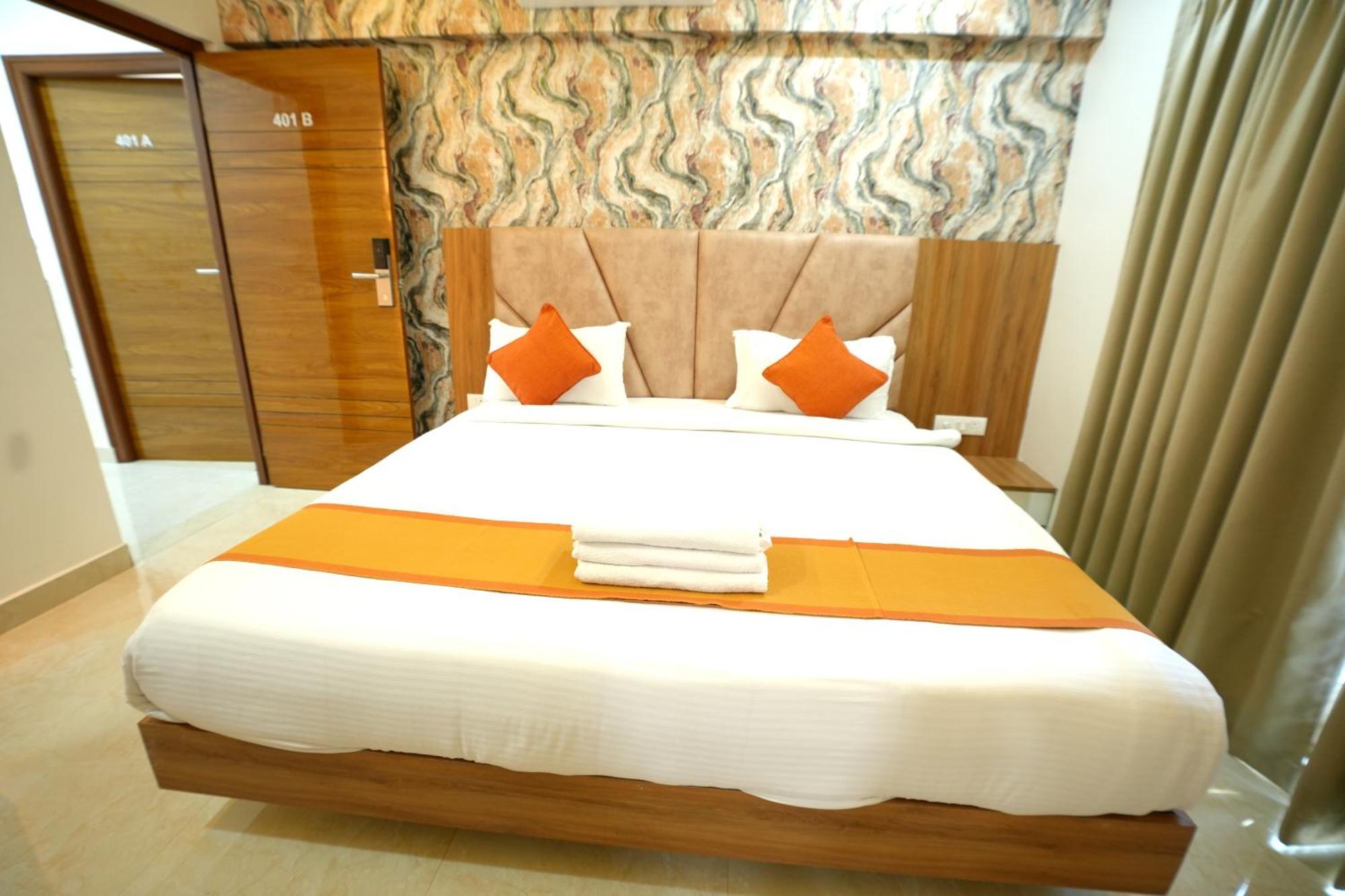 Viola Suites Hyderabad Eksteriør bilde