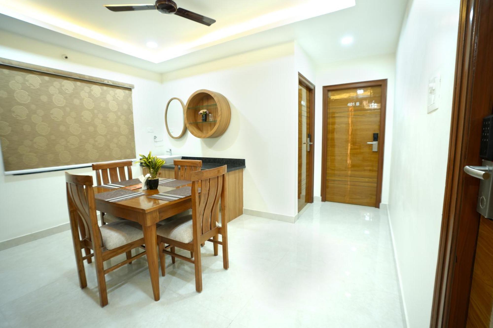 Viola Suites Hyderabad Eksteriør bilde