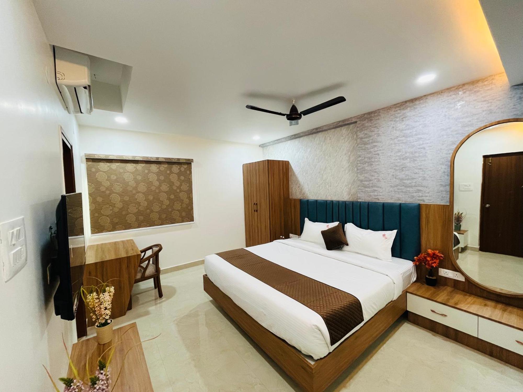 Viola Suites Hyderabad Eksteriør bilde