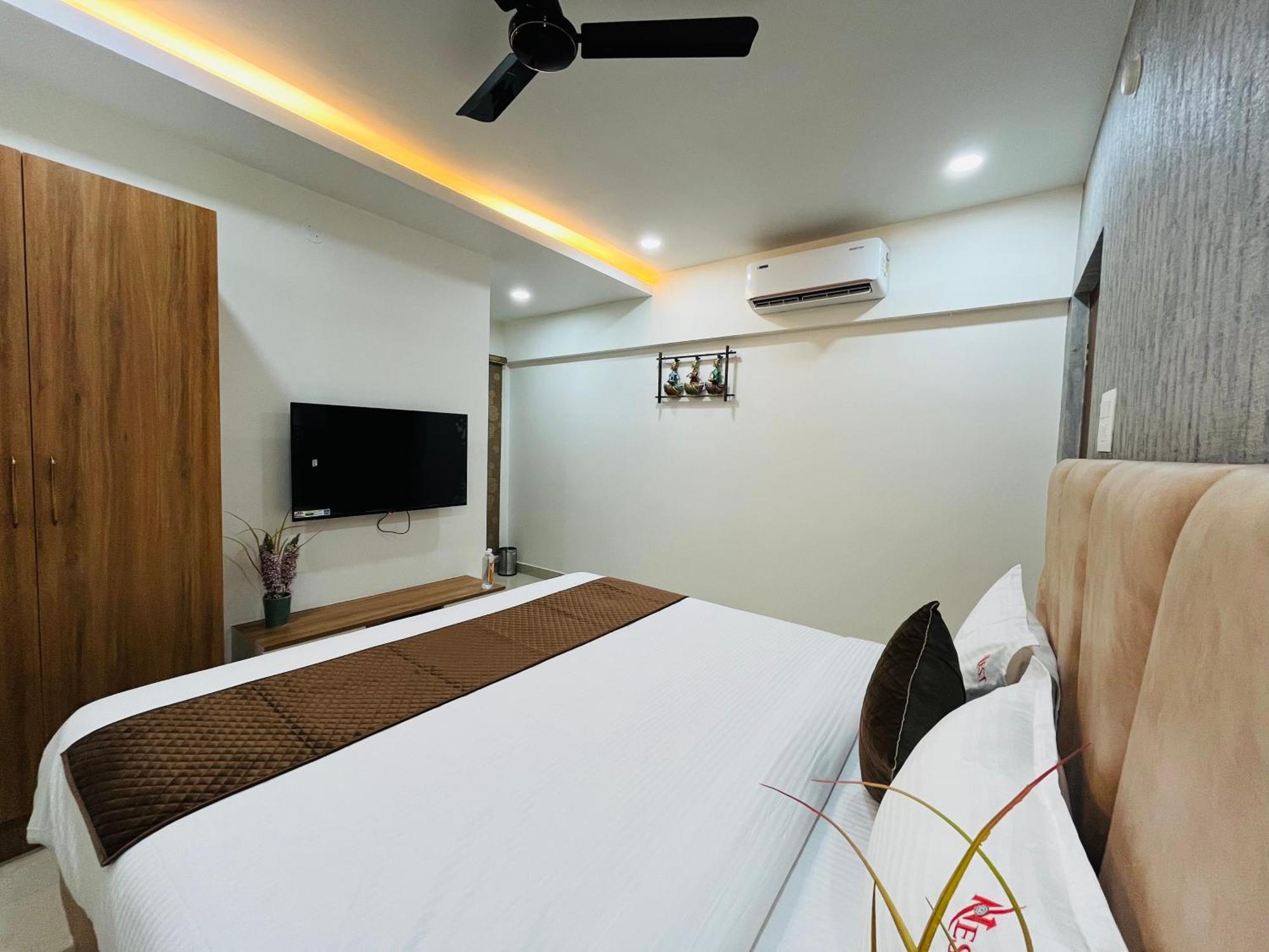 Viola Suites Hyderabad Eksteriør bilde
