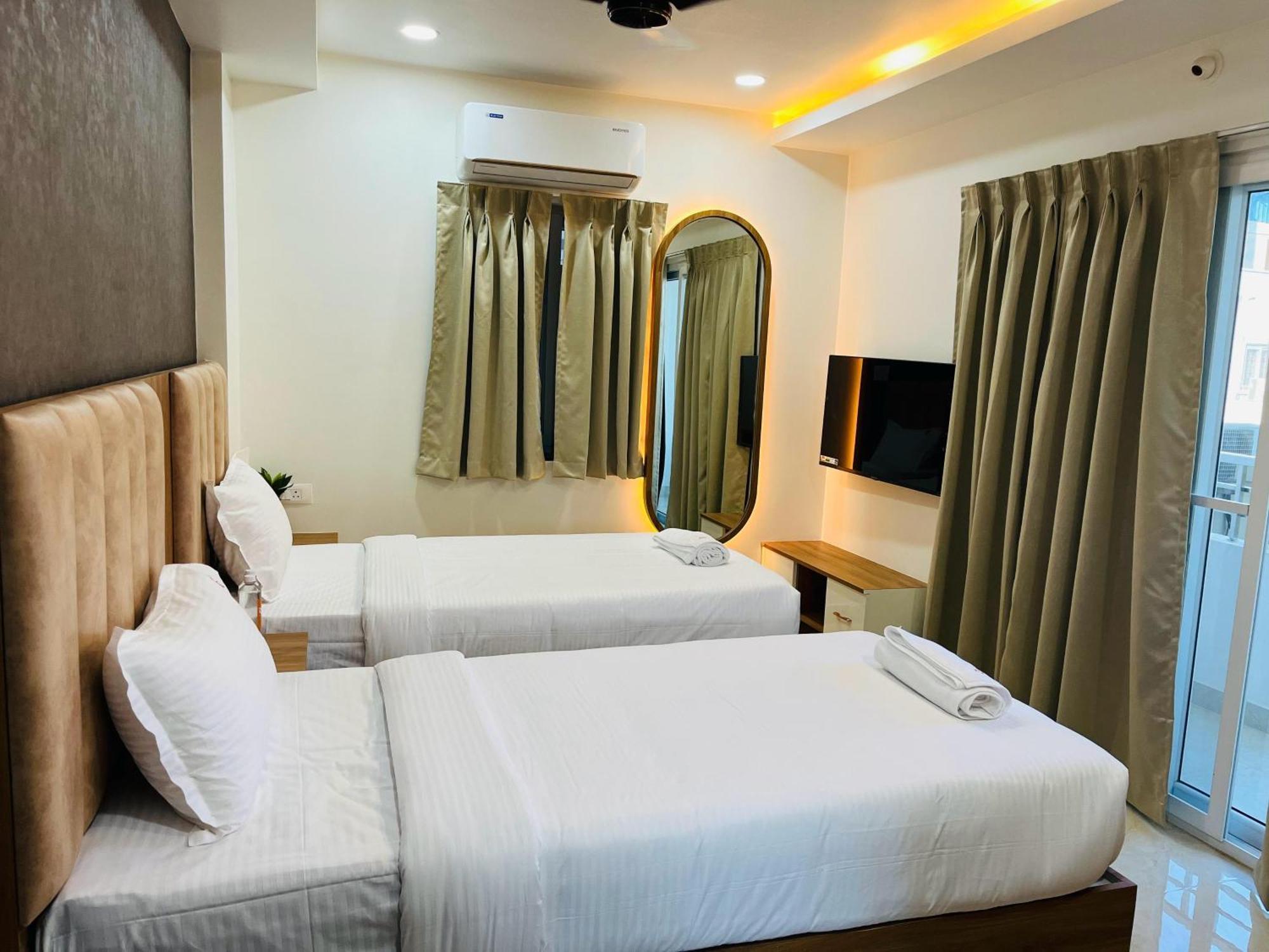Viola Suites Hyderabad Eksteriør bilde